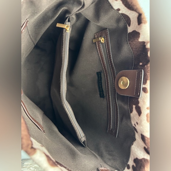 House of Harlow 1960 Brown and Cream Cow Print Shoulder Bag - Picture 5 of 11